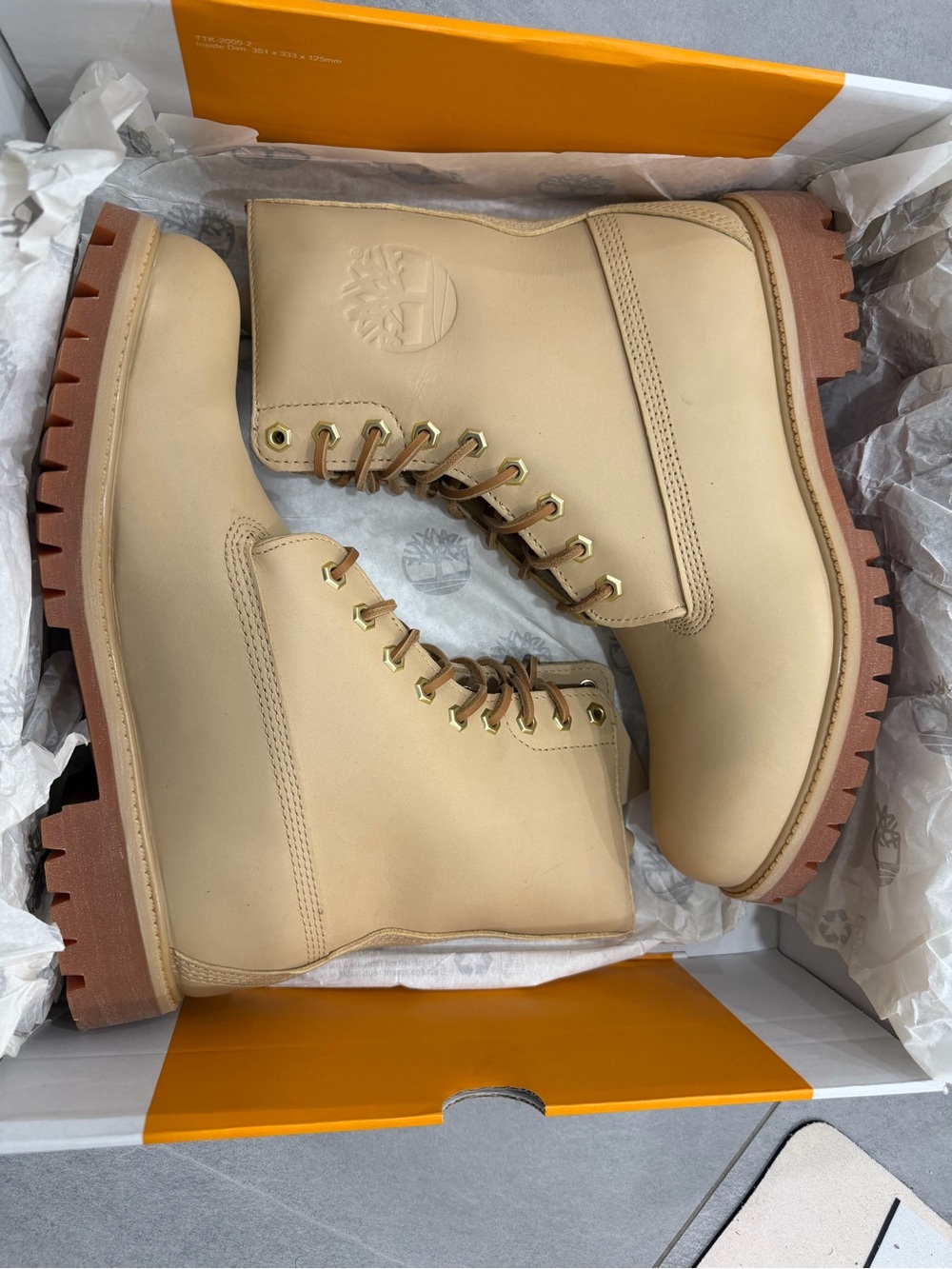 Timberland Men's Wheat/Nubuck Lace-Up Lug Boots